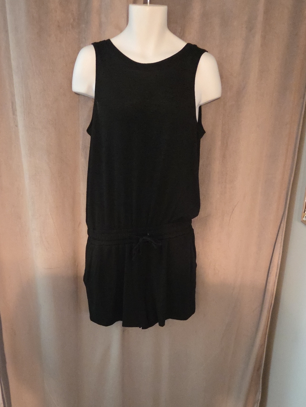 Time and Tru Size Large Black Sleeveless Drawstring Romper